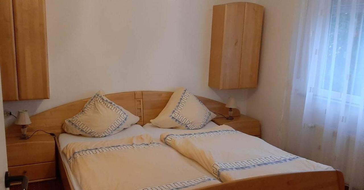 Monteur-, Ferienwohnung Mit Balkon In Hanau Bei Frankfurt Und Aschaffenburg Luaran gambar